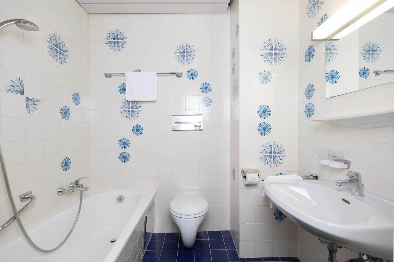 Hotel Sonnenuhr Kramsach Bilik gambar