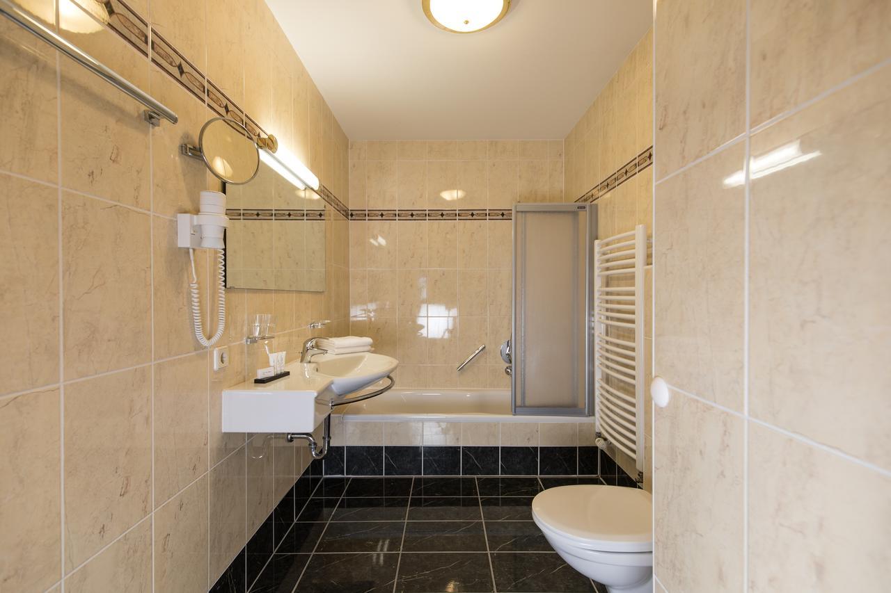 Hotel Sonnenuhr Kramsach Luaran gambar