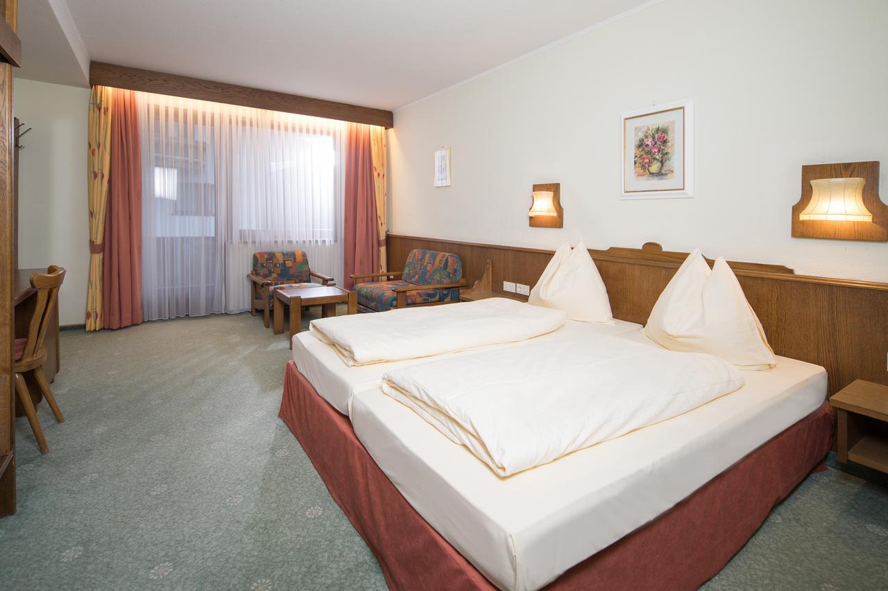 Hotel Sonnenuhr Kramsach Bilik gambar